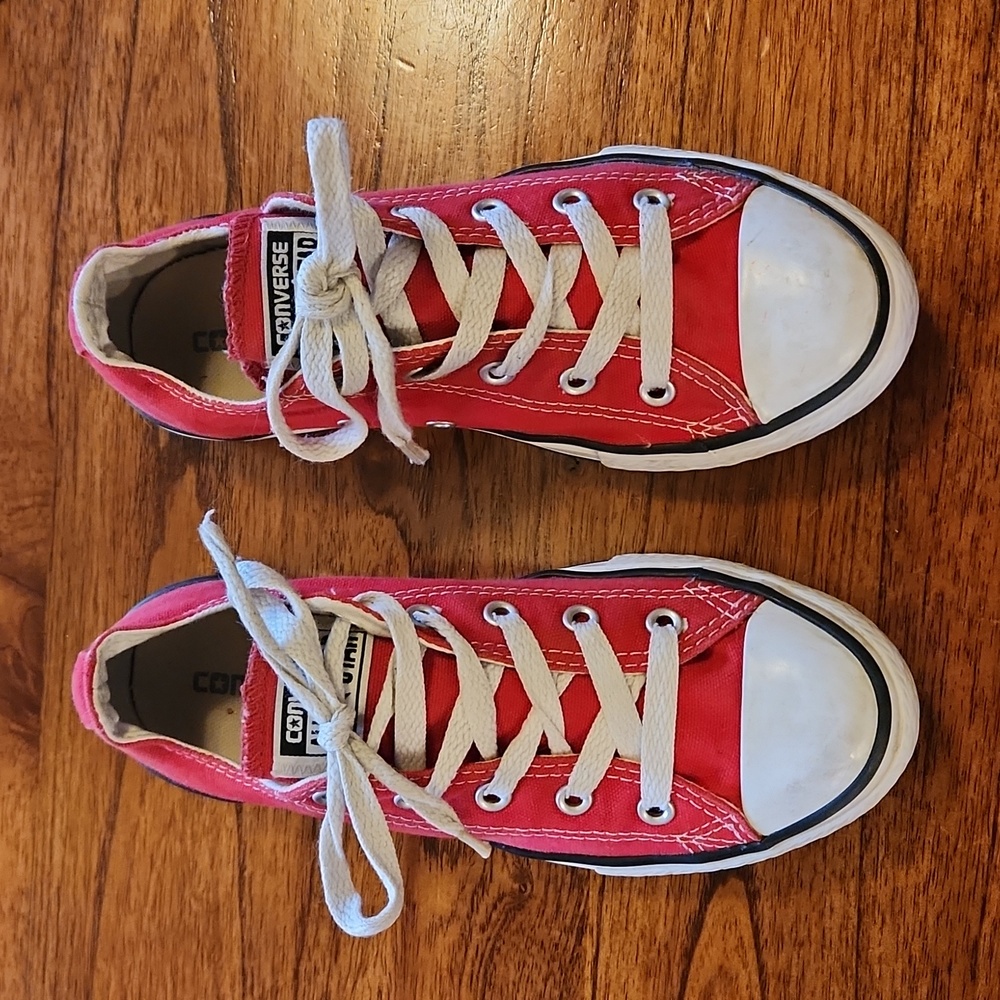 Red Converse All Stars 2.5